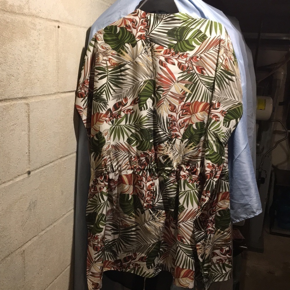Shirt - Picture 4 of 5